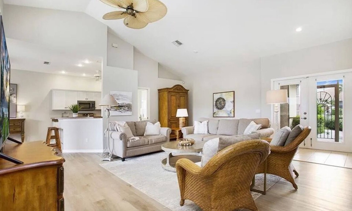 Falcons Glen House | Limited Summer Discount Players Club & Spa Stunning Sunsets Private Pool