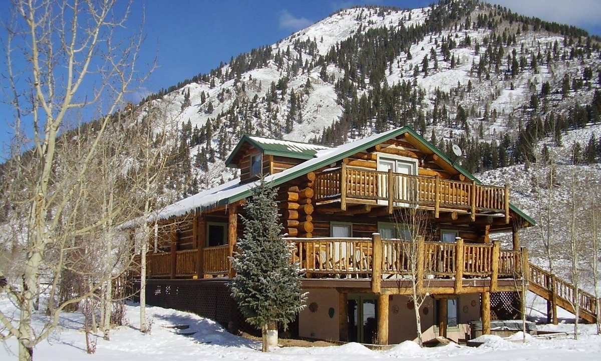 Almont Cabin | Longhorn Ranch Cabin w/Hot Tub, Large Deck and Stunning Views!