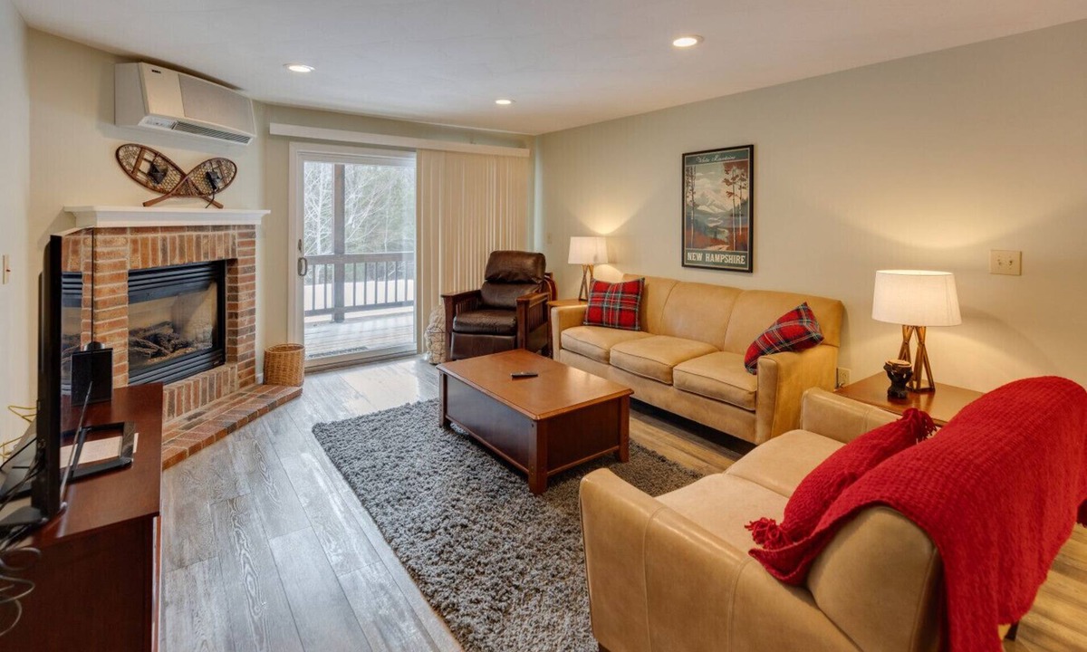 Lincoln Apartment | Loon-Shuttle-Amenities