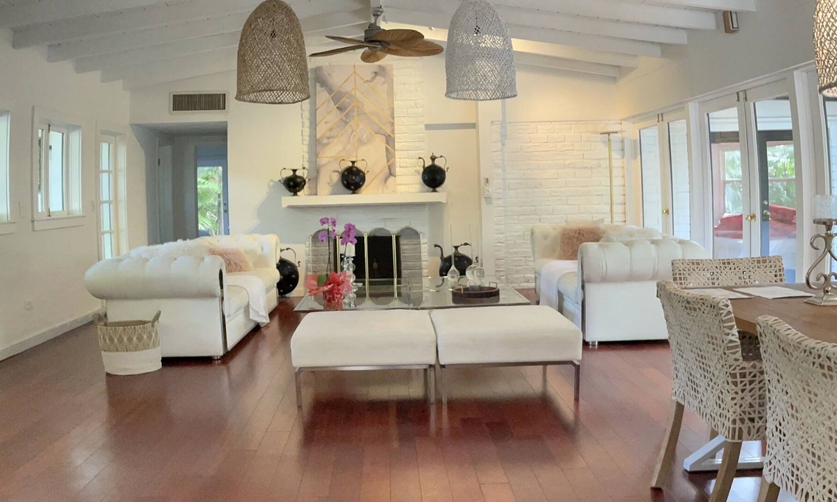 Southwest Coconut Grove Cottage | Lush coconut grove oasis