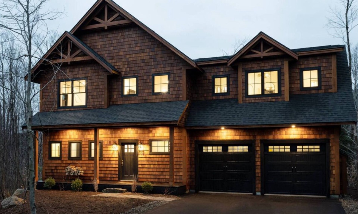 Lincoln House | Lux 5BR South Peak Loon - riverfront w swimming and beach - hot tub - pets ok