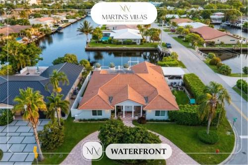 Fort Lauderdale Villa | Luxe 4BR Waterfront w Htd Pool 5min to beach