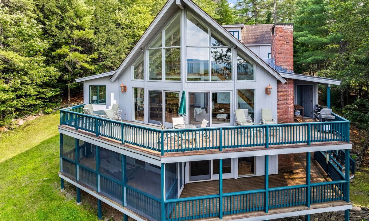 Quechee House | Luxe Mountainside Home with Panoramic Valley Views