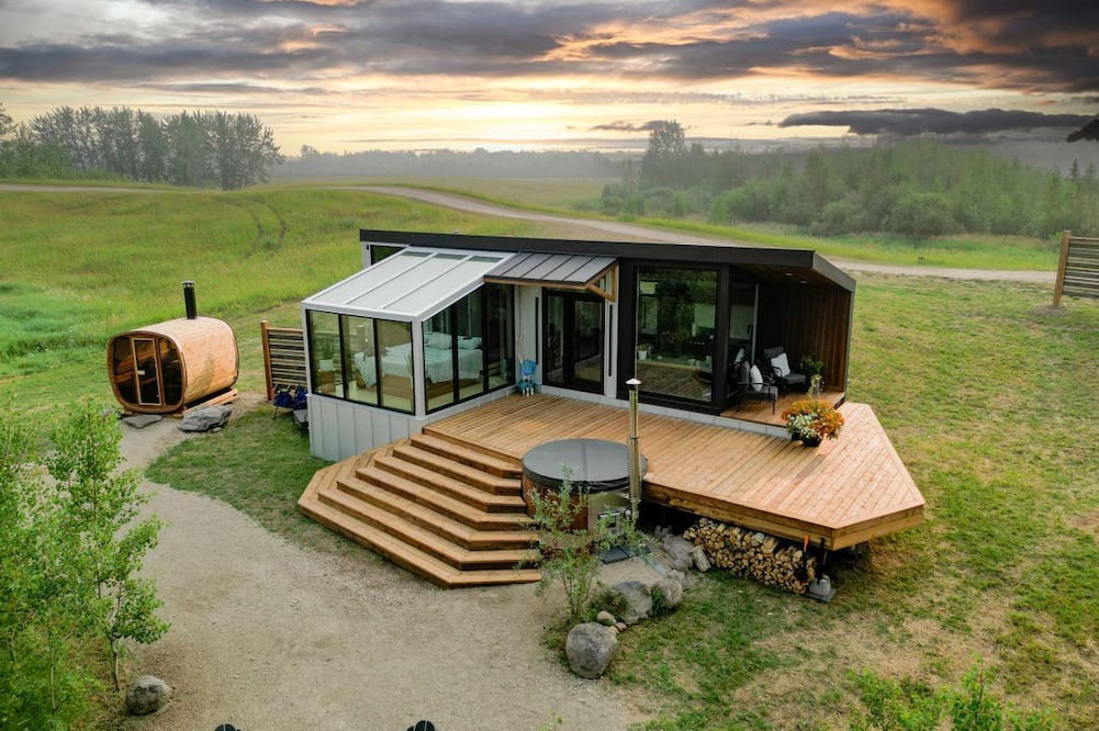 Central Alberta Cabin | Luxurious Cabin with Outdoor Jacuzzi Great for Couples in Alberta