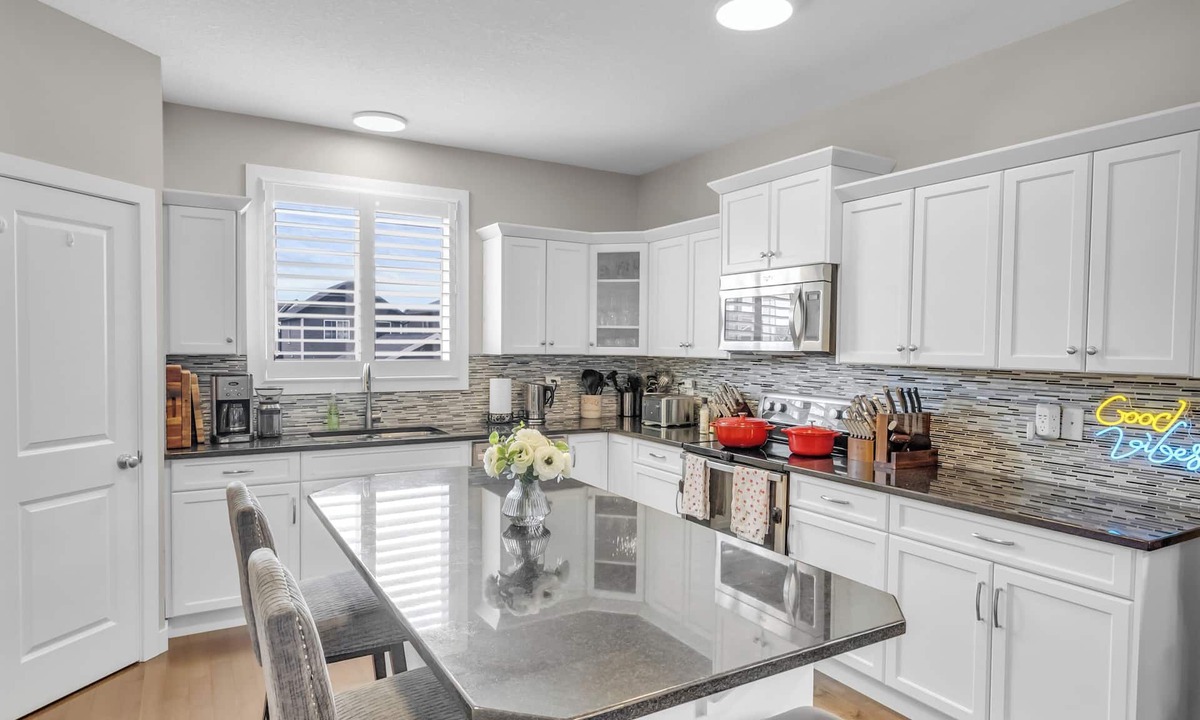 Cochrane House | Luxury 3BR Home w/Theatre, Office & Master Spa