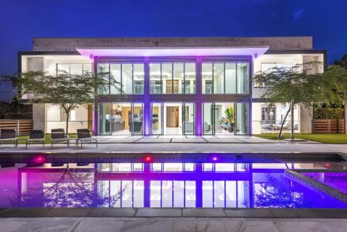 Southwest Ranches House | Luxury 9-Bedroom Villa in Southwest Ranches with Private Pool, Jacuzzi, and Movie Theater, Sleeps 20