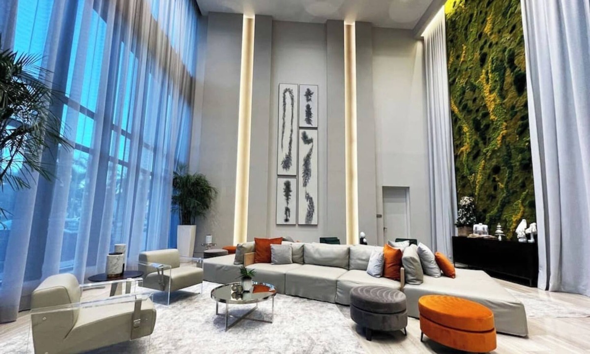 Doral Condo | Luxury Condo - 2B/2B with Amazing Skyline View