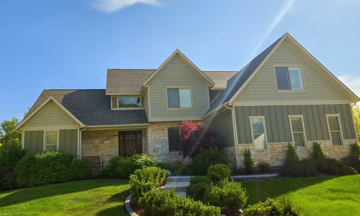 Cedar Hills House | Luxury Custom Home Near American Fork Canyon - Large bedrooms + Theater