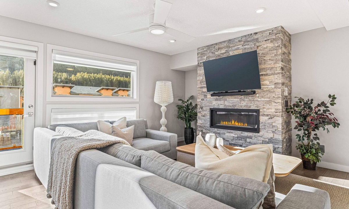 Three Sisters Mountain Village House | Luxury Executive Rental
