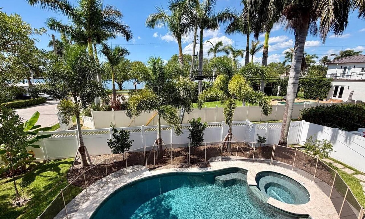 Hollywood Lakes House | Luxury Hollywood Lakes Villa