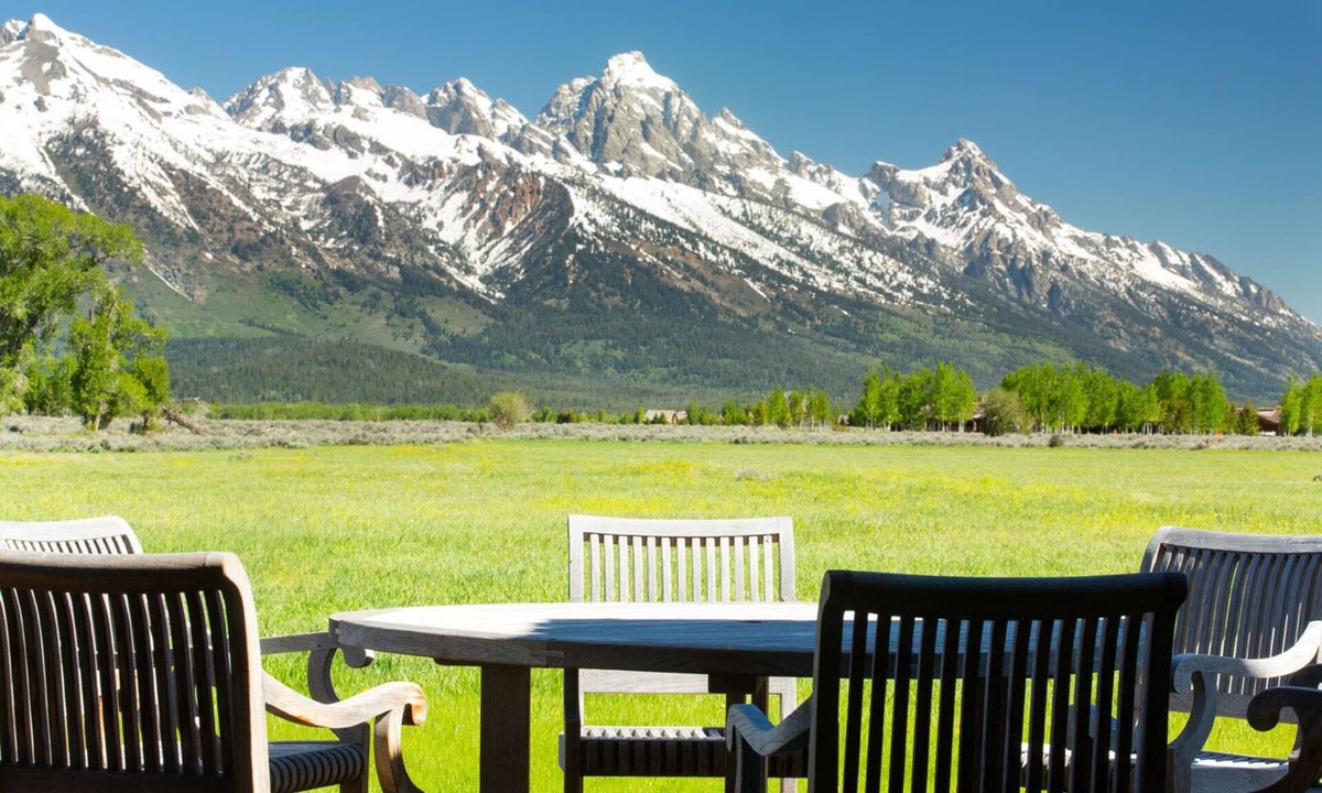 Jackson House | Luxury Jackson Hole home with spectacular Teton Mountain Views.