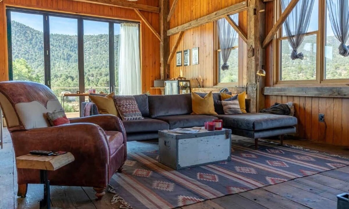 Howard House | Luxury lodge on the Arkansas River
