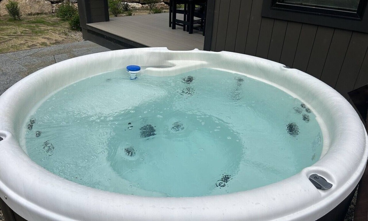 Lincoln Villa | Luxury Loon Mountain Escape | Hot Tub & Views