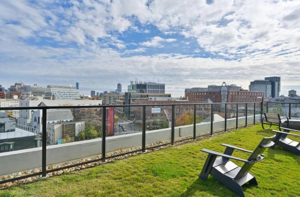 Central Square Apartment | Luxury Studio King bed Gym near MIT Harvard