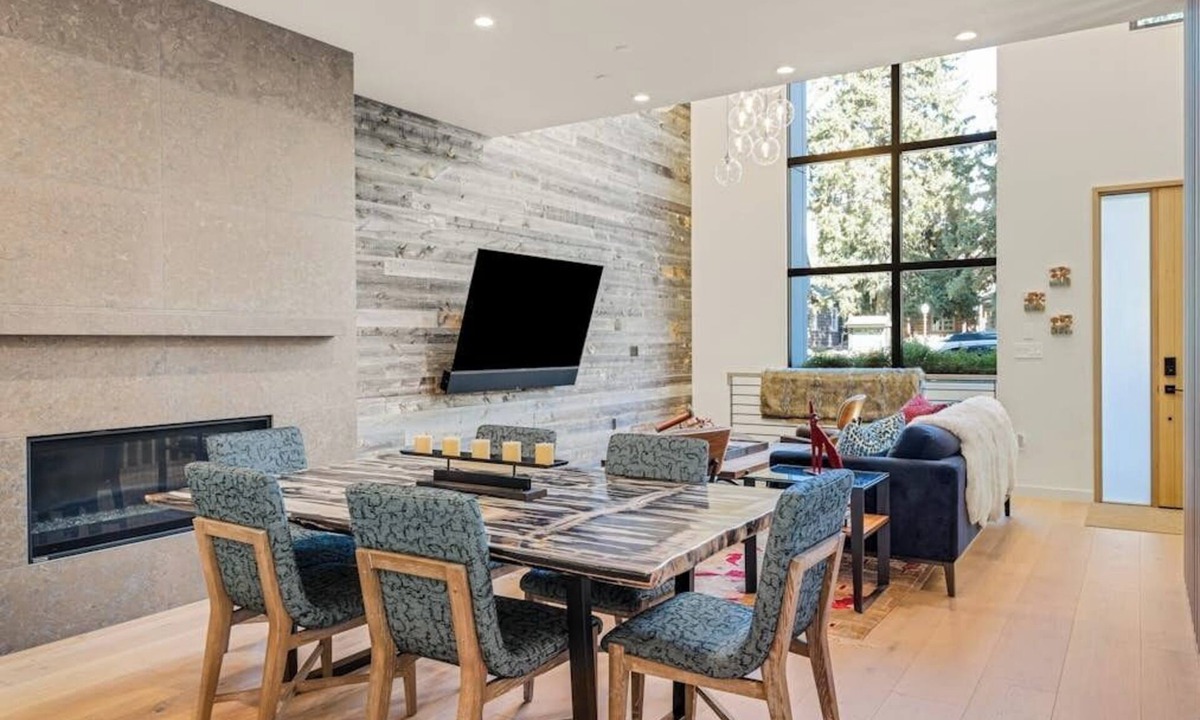 Jackson House | Luxury townhouse w/hot tub, great views & incredible location