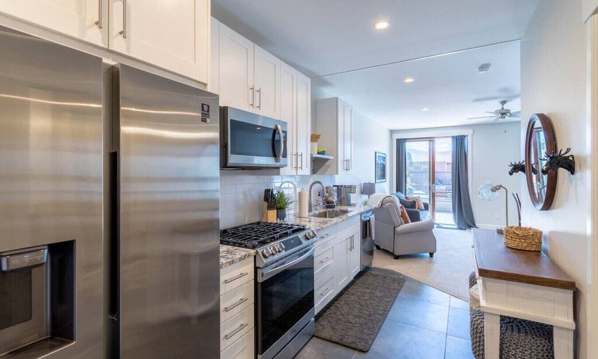Grand Lake Apartment | Mad Moose Retreat: Gorgeous Condo by Grand Lake!