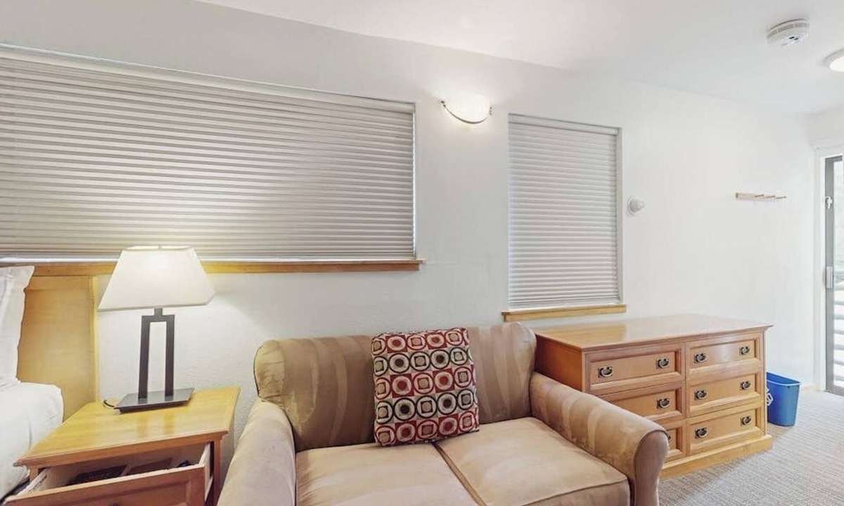 West End Cabin | Main Street room - pool & hot tub, walk to lifts, dog-friendly, 3rd floor