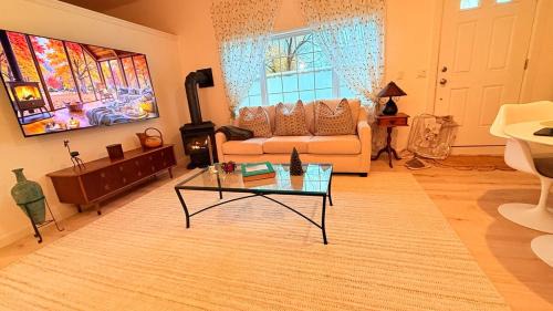 Kittery Apartment | Maine - New England Charming Cottage 4 min from Portsmouth