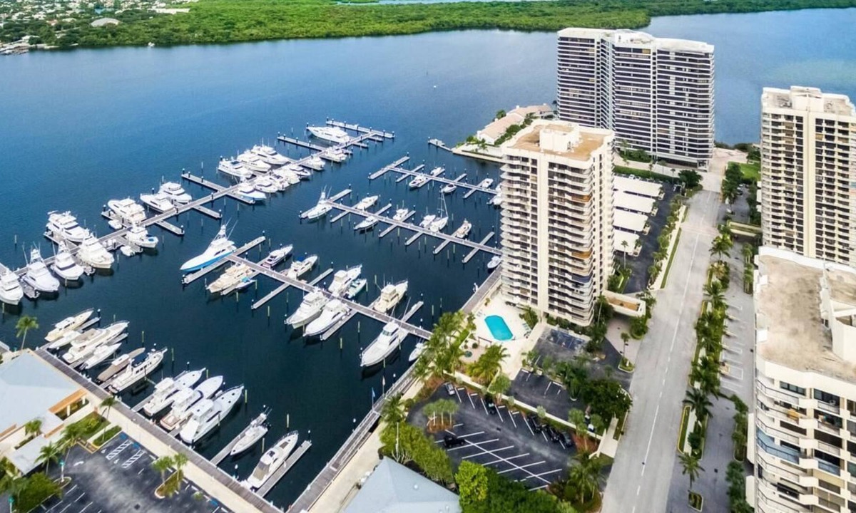 Hunt Club Resort | Make Today An Adventure! 3 Awesome Units, Tennis, Hiking, Pool