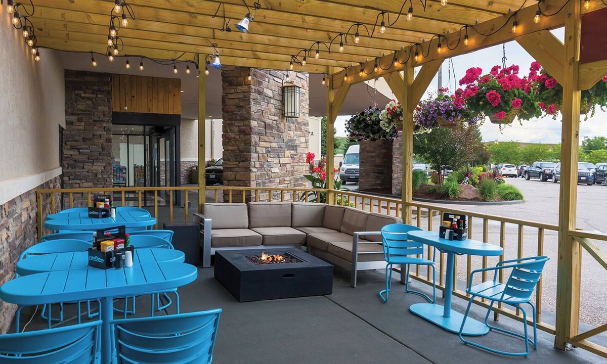 Casper House | Making The Best Memories Along The Way! Indoor Pool, Airport Shuttle!