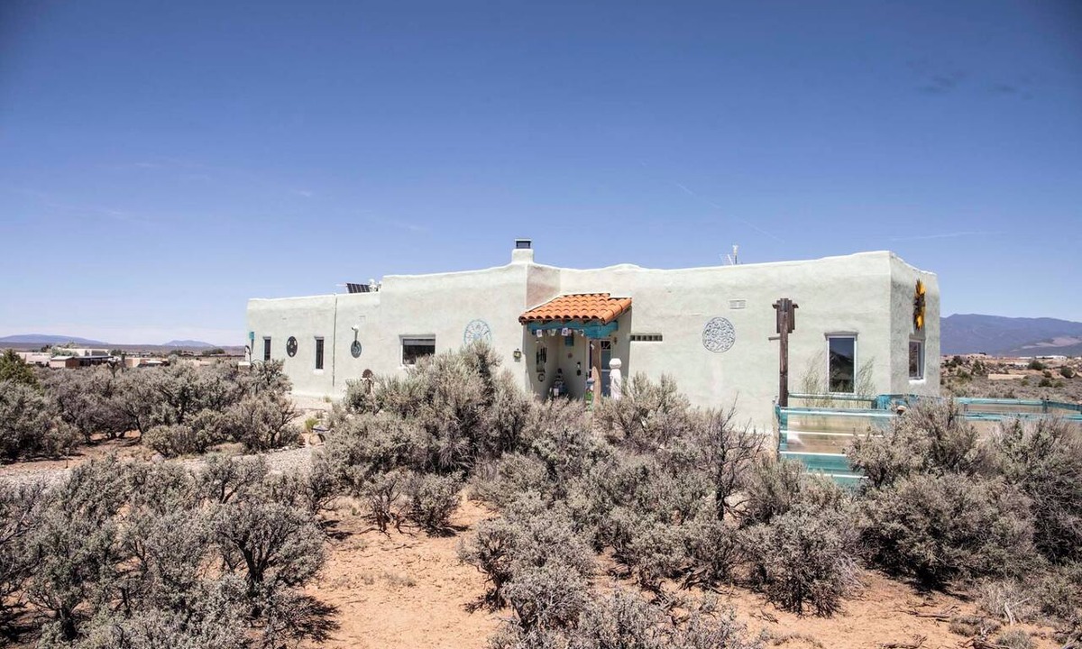 Ranchos De Taos House | Marveloushouse in charming Ranchos de Taos