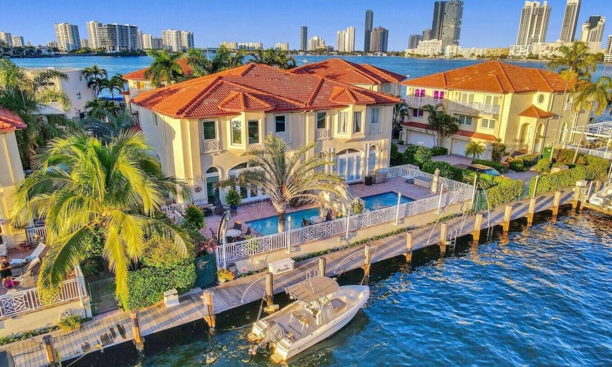 Eastern Shores House | Massive waterfront home with pool!