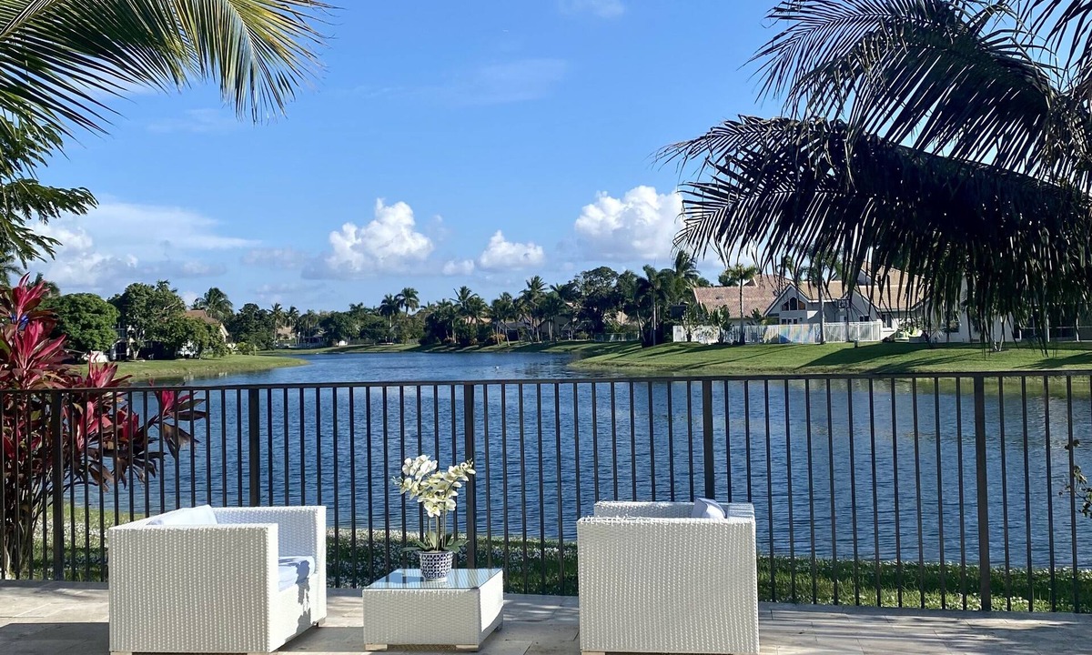 Boca Raton House | Mediterranean Lakeside Villa Renovated 2021-22