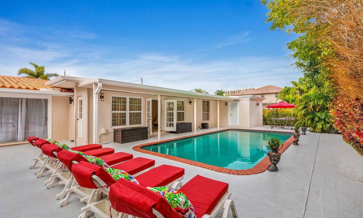 Bel Air House | "MIA Lauderdale-by-the-sea!" 5BD 2500 Sqft