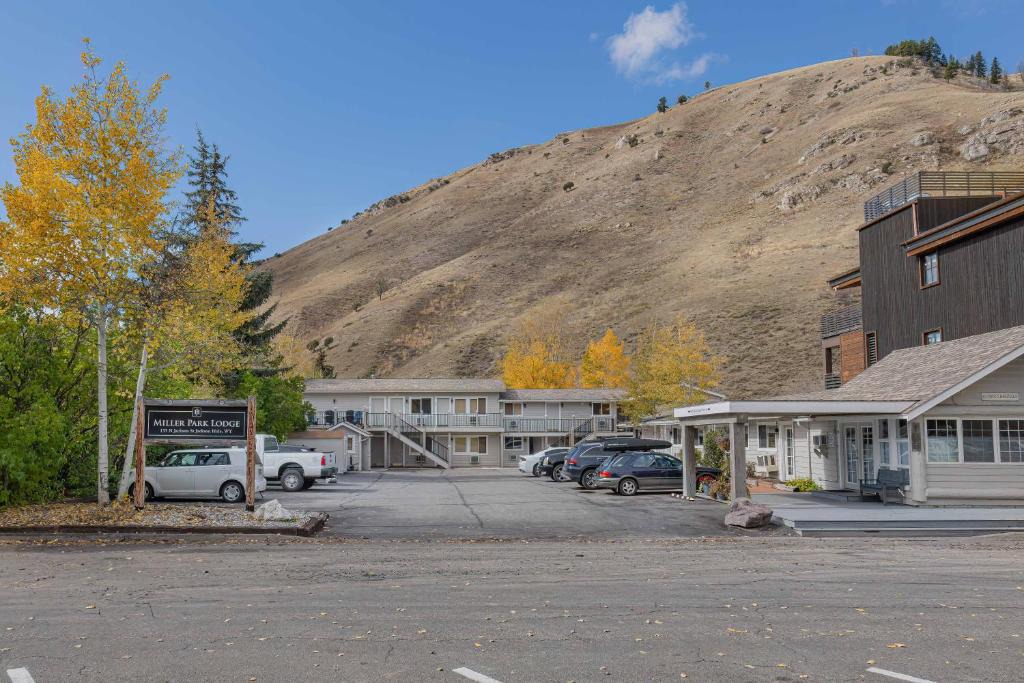 Jackson Cabin | Miller Park Lodge