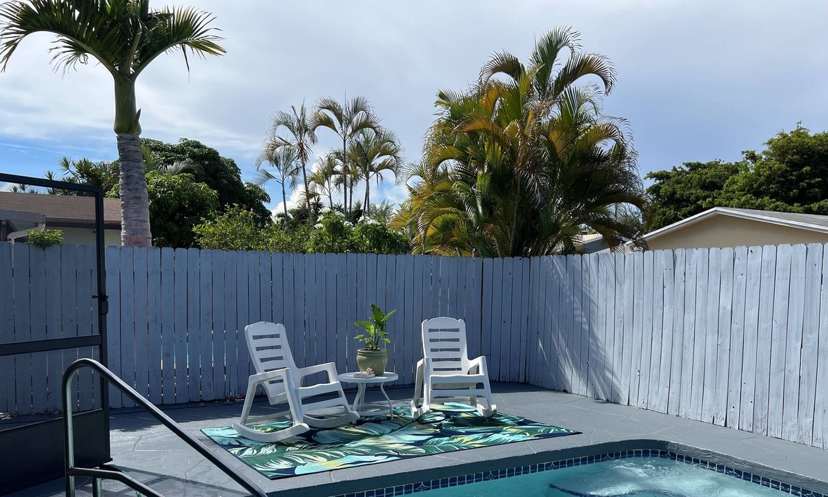 Dania Beach House | MINI OASIS, HTD POOL! 2 BEDROOM, 2 BATH 7 MIN FT. LAUDERDALE INTL. PICKUP 50