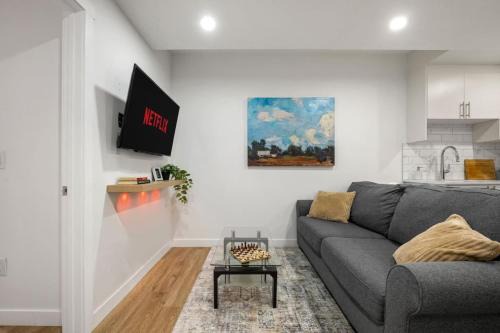 Calgary House | Modern 2BR Private Suite Near Calgary Airport