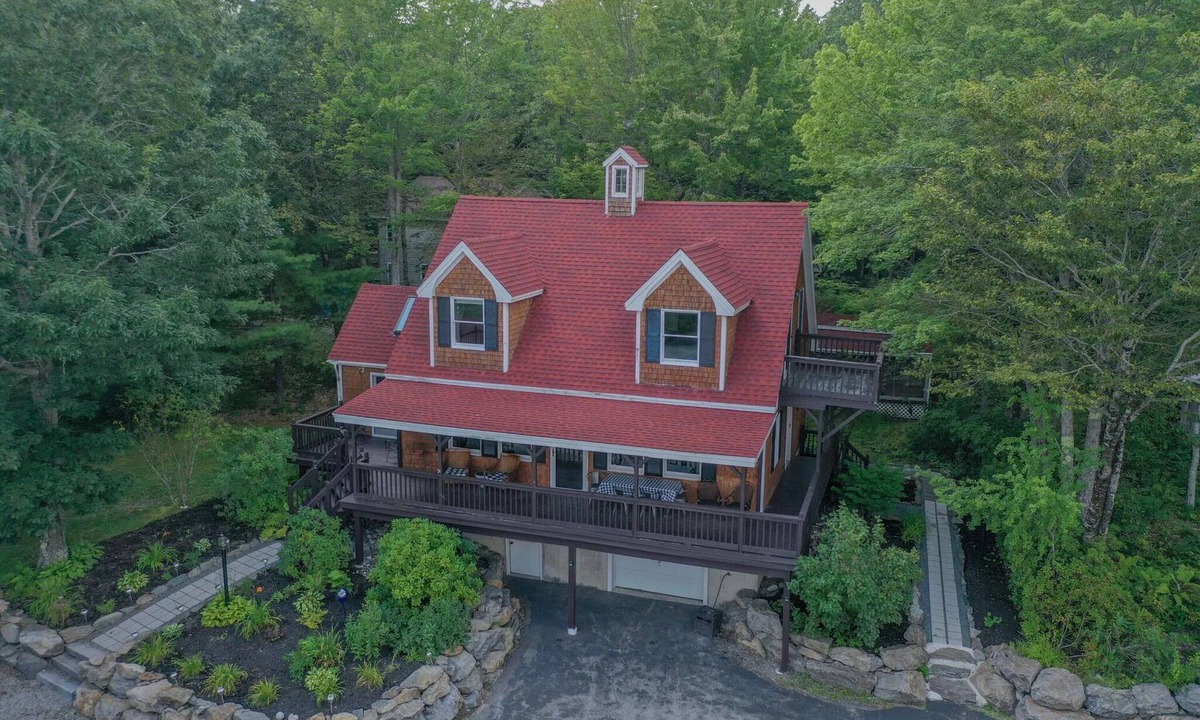 Bucksport Villa | Modern 3BR/2BA Home with Stunning Ridge Views & Private Hot Tub