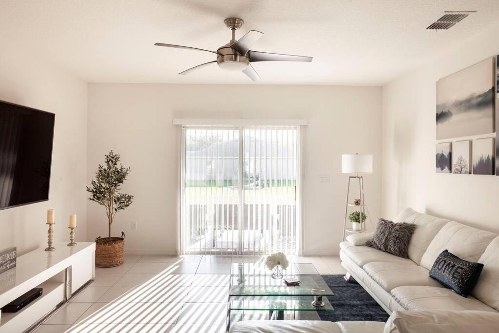 Port Saint Lucie House | Modern 4 Bdr Home near Tradition Town Center