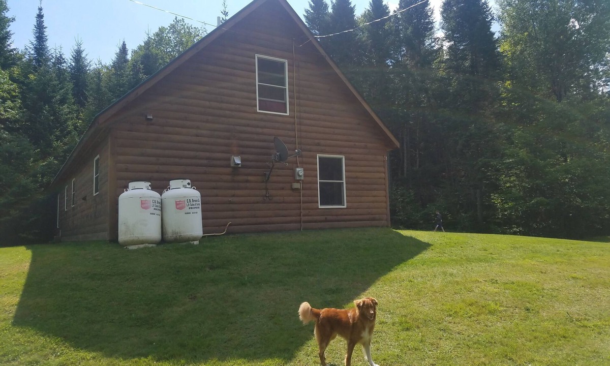 Pittsburg Cabin | Modern Lakeside Log Cabin with Plenty of Rustic Charm. DIRECT SNOWMOBILE ACCESS