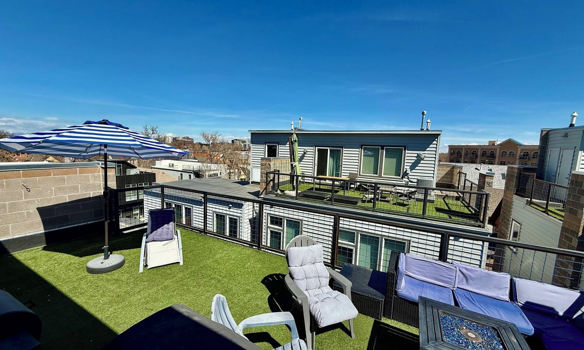 Curtis Park House | Modern townhome w/ rooftop patio in RiNo/ Five Points, Denver