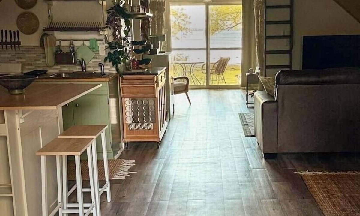 Franklin County Apartment | Moonlight and Maple Lake Escape