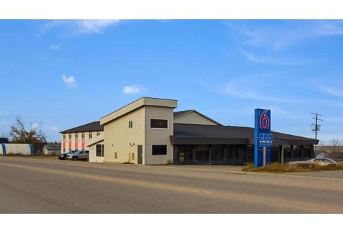 Kerrobert Hotel | Motel 6 Kerrobert, SK