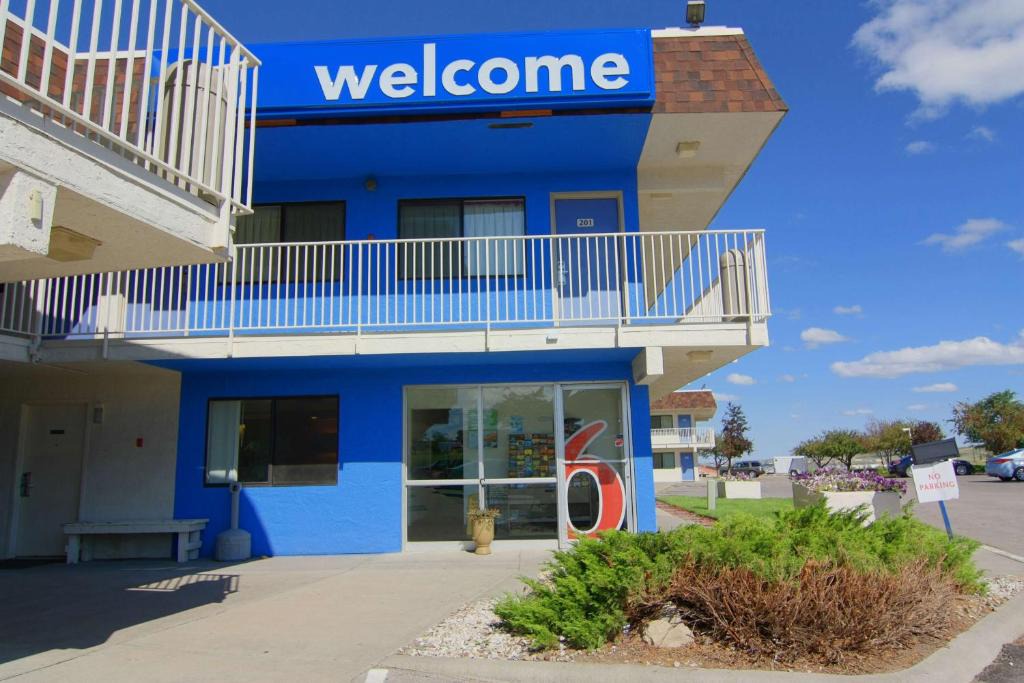 Rapid City Hotel | Motel 6-Rapid City, SD