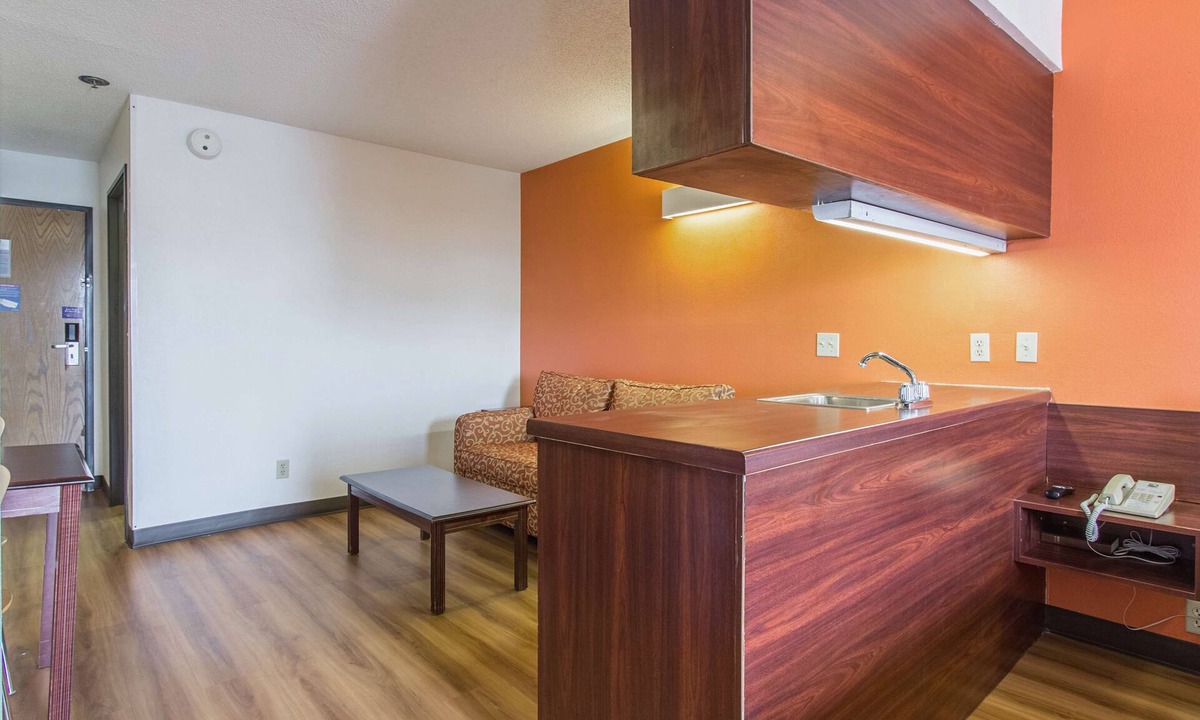 Streetsboro Hotel | Motel 6 Streetsboro, OH