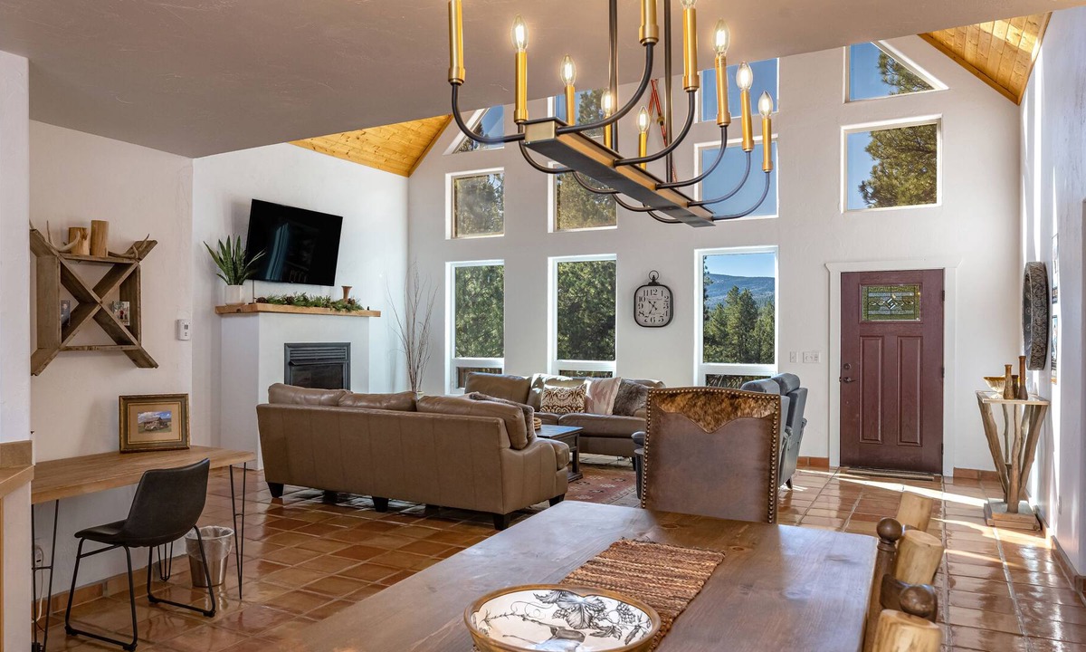 Angel Fire Cabin | Mountain Home on 2 private Acres