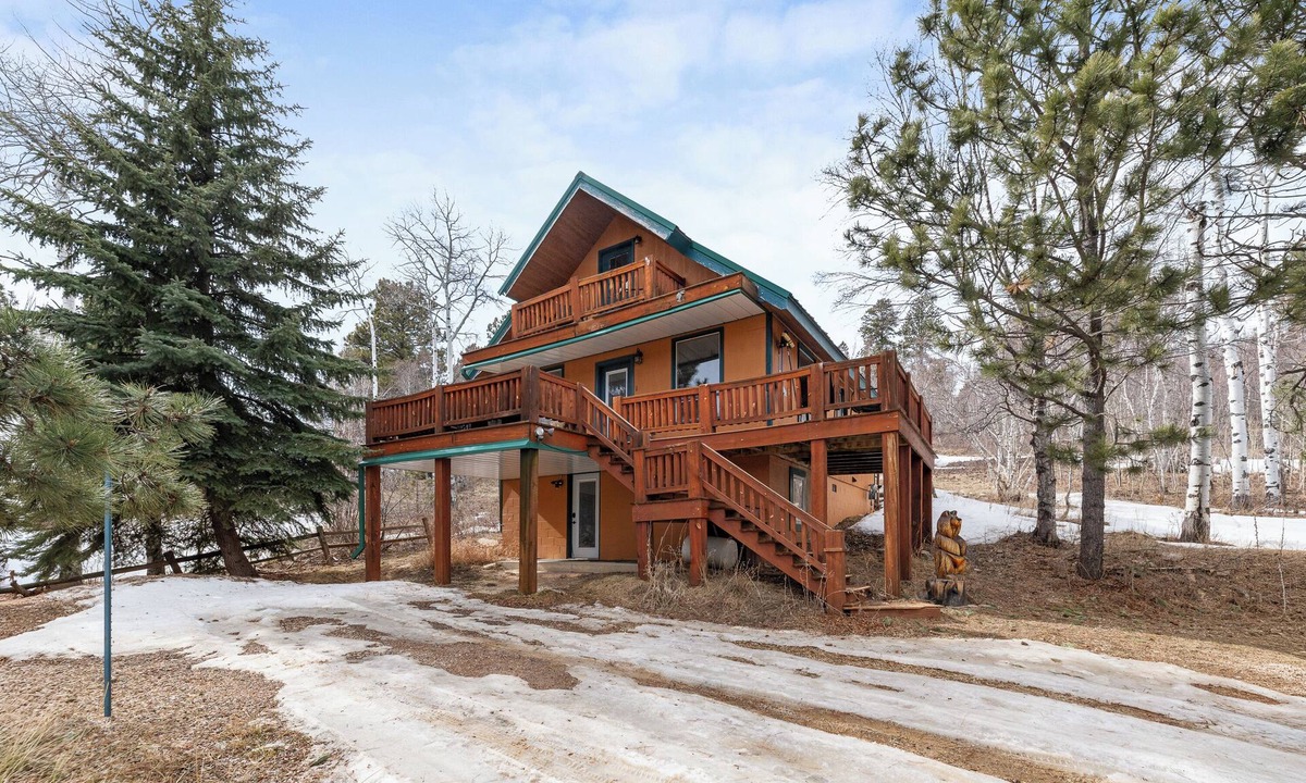 Lead Ski Chalet | Mountain views/Hot Tub/Room for the entire group