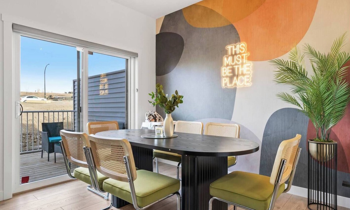 Cochrane House | Near Banff | 3BR | Garage | AC | PS4 | BBQ | EV