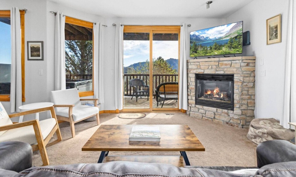 Estes Park House | Near RMNP|Hot Tub, Fireplace, Scenic Condo