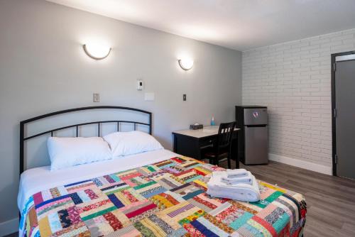 Smoky Lake Hotel | Nekinan Lodge