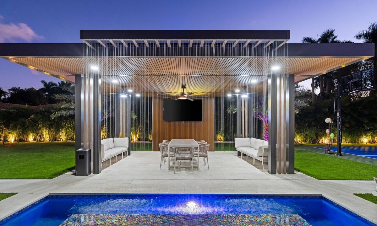 Golden Glades House | Neon Palms Estate-Pool-Pickleball Court