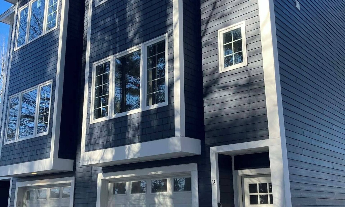 Brunswick House | New - 2-bedroom townhome in charming Brunswick #1 w/garage