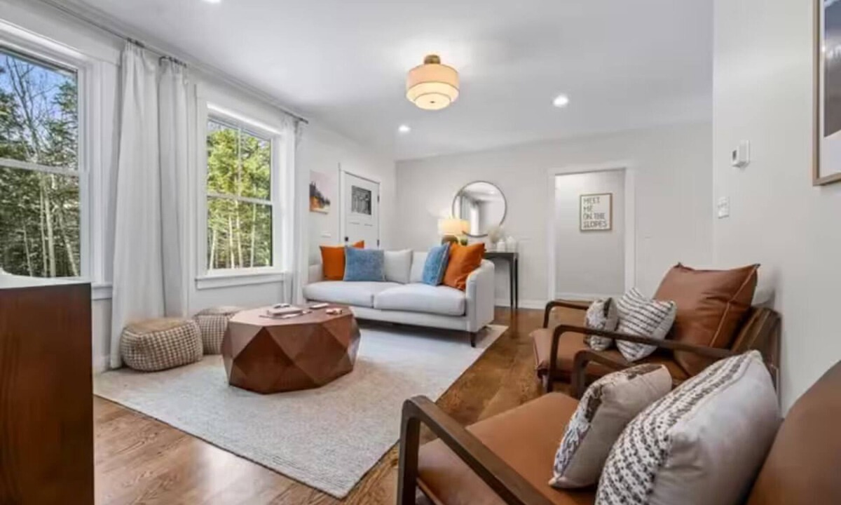 Bartlett House | New Bartlett home close to Attitash with Hot Tub