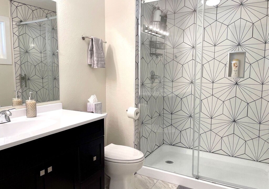 Twin Lakes House | NEW Beautiful 4BR Home in Denver