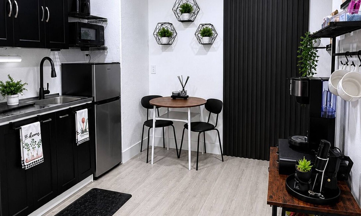 Pembroke Pines Apartment | New Private Studio Near Hard Rock Stadium & Hotel