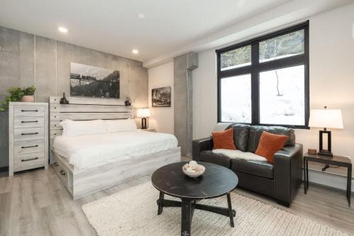 Winter Park Apartment | NEW Ski-In Ski-Out Romantic Studio for Two